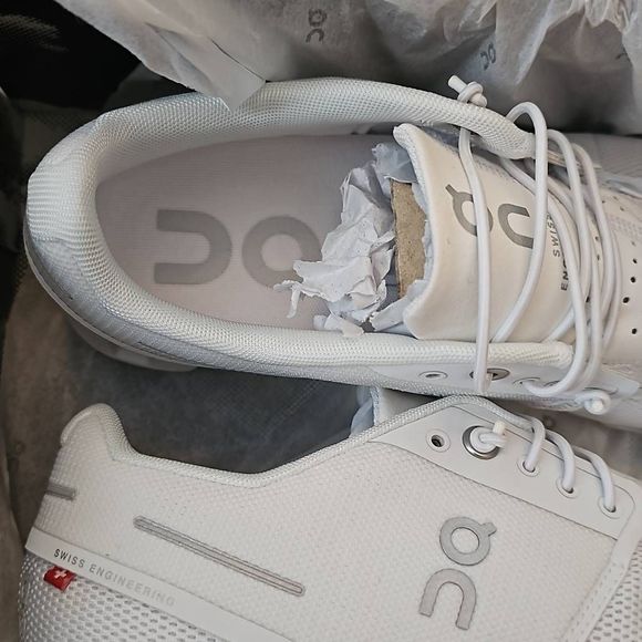 On Running Cloud 5 All White men
Size 11 New .. - Picture 4 of 6